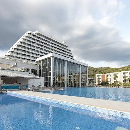 Palm Wings Ephesus Resort 5*